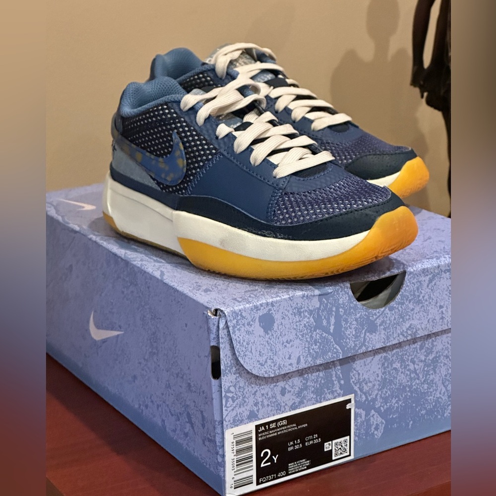 Nike JA 1 SE(GS)Mystic Navy/Huper Royal Kids Basketball Sneakers.s 2Y EUR 33.5.